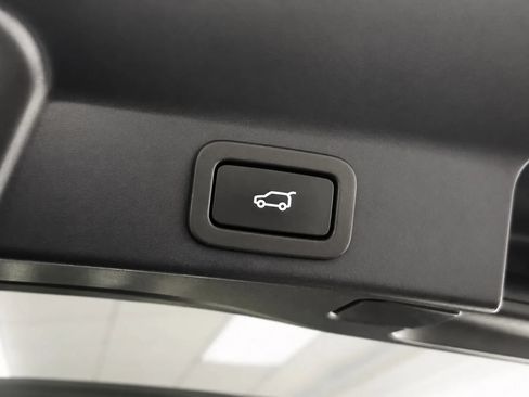 Used 2022 Jaguar F-PACE S AWD/4WD image 29