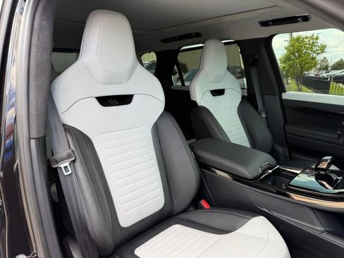 Used 2024 Land Rover Range Rover Sport AWD/4WD image 23