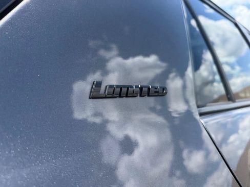 Used 2019 Toyota 4Runner Limited RWD image 7
