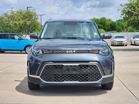 Used 2025 Kia Soul LX image 11