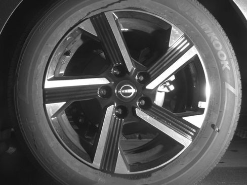 Used 2025 Nissan Sentra SV FWD image 17