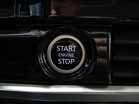 Used 2024 Nissan Pathfinder Platinum w/ Cargo Package image 40