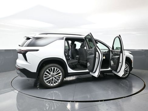 New 2026 Chevrolet Traverse LT image 51