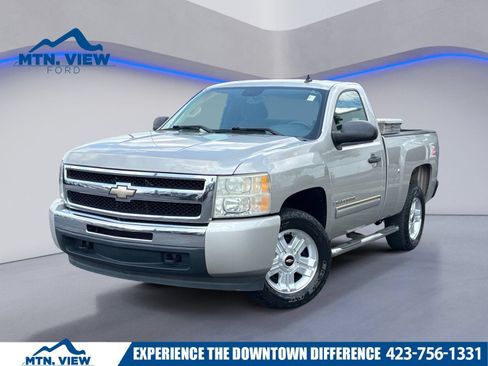 Used 2009 Chevrolet Silverado 1500 LT AWD/4WD image 1