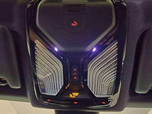 New 2026 BMW 330i xDrive Sedan w/ M Sport Package image 27