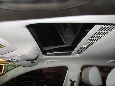 Used 2006 Volkswagen Passat Value Edition image 18