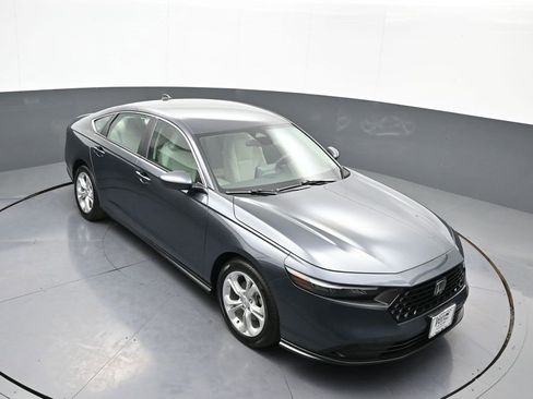 Certified 2023 Honda Accord LX image 35