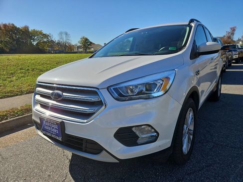 Used 2018 Ford Escape SEL image 3