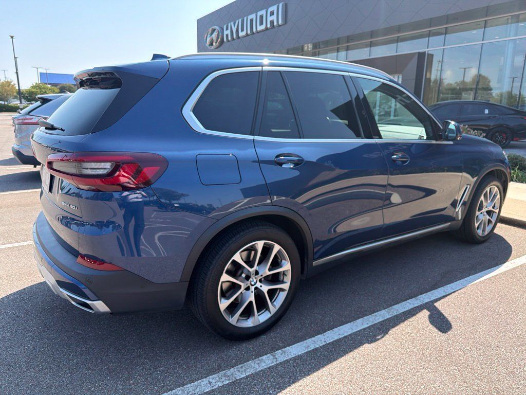Used 2022 BMW X5 sDrive40i w/ Premium Package RWD image 4