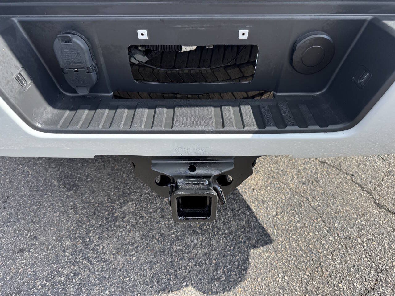 Used 2019 GMC Sierra 3500 Denali w/ Duramax Plus Package AWD/4WD image 16