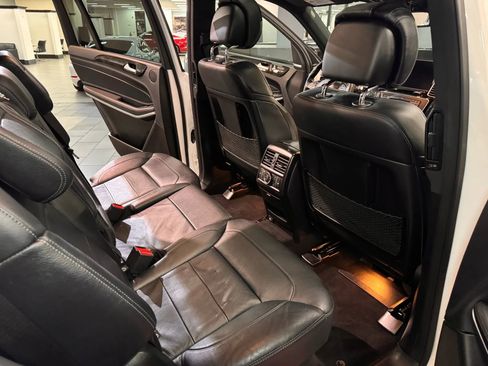 Used 2018 Mercedes-Benz GLS 550 4MATIC w/ Driver Assistance Package image 16