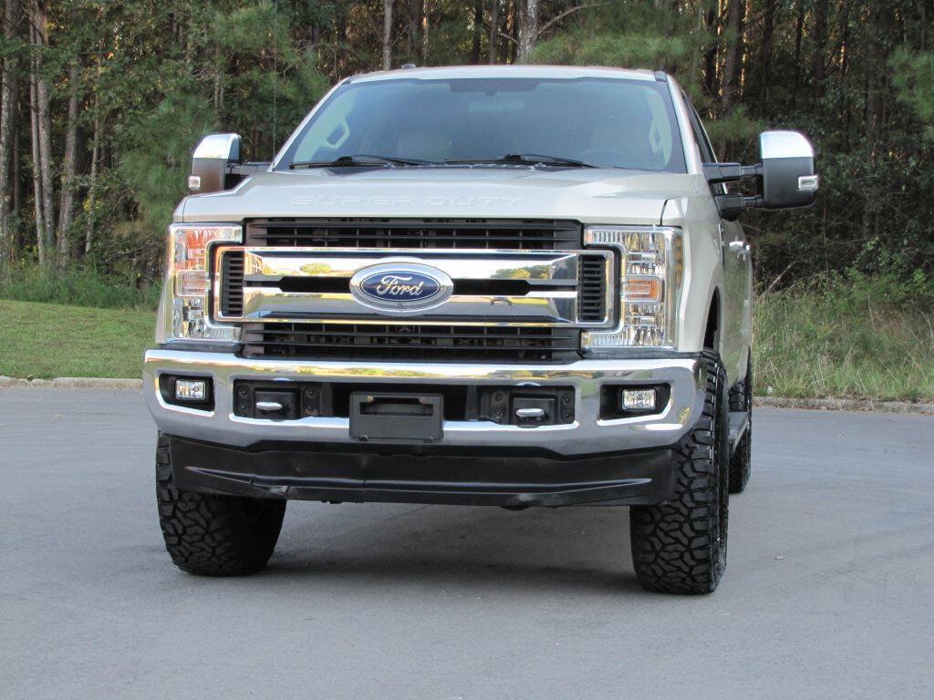Used 2018 Ford F250 XLT w/ XLT Premium Package AWD/4WD image 9