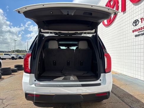 Used 2021 GMC Yukon SLT w/ SLT Luxury Plus Package image 31