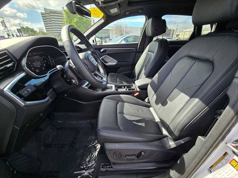 Used 2025 Audi Q3 2.0T Premium w/ Convenience Package AWD/4WD image 21