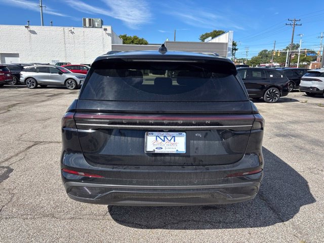 New 2026 Lincoln Nautilus Reserve w/ Jet Appearance Package AWD/4WD image 9