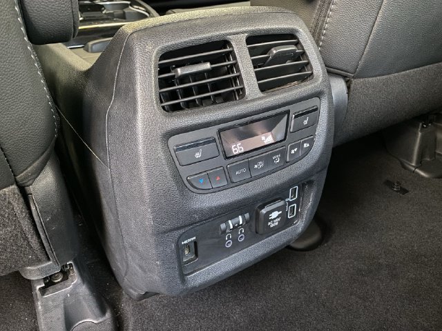 Used 2021 Honda Pilot Touring image 14
