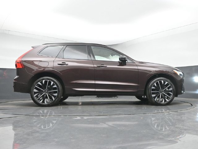 New 2026 Volvo XC60 B5 Ultra w/ Climate Package AWD/4WD image 45