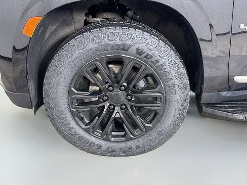 Used 2023 GMC Yukon SLT image 33