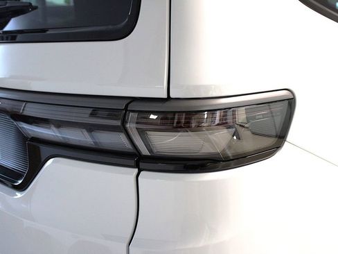 New 2026 Jeep Grand Wagoneer L Summit AWD/4WD image 31
