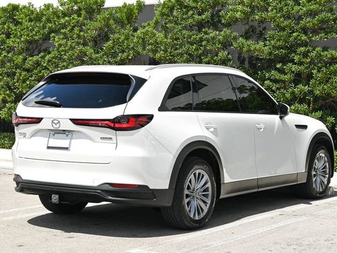 Certified 2024 MAZDA CX-90 3.3 Turbo w/ Preferred Plus AWD/4WD image 4