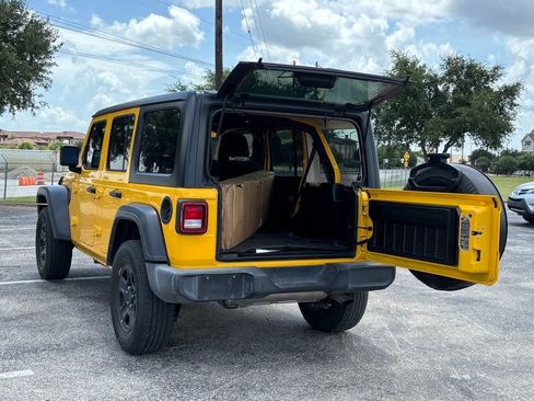 Used 2018 Jeep Wrangler Unlimited Sport AWD/4WD image 5