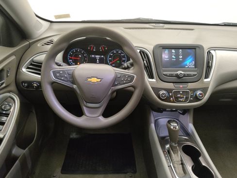 Used 2018 Chevrolet Malibu LS FWD image 22