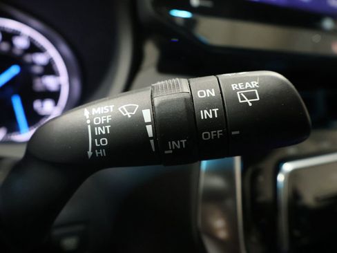 Certified 2021 Toyota Venza Limited image 41