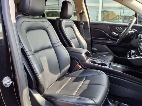 Certified 2023 Lincoln Corsair AWD w/ Equipment Group 101A image 11