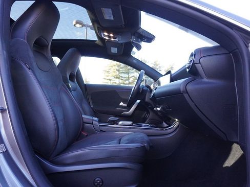 Used 2023 Mercedes-Benz CLA 250 4MATIC image 33