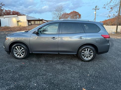 Used 2015 Nissan Pathfinder SV image 7