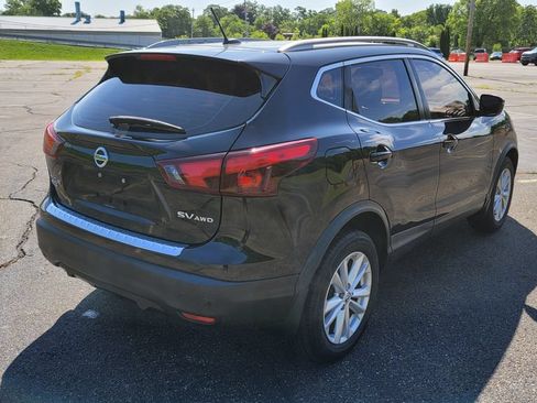 Used 2018 Nissan Rogue Sport SV w/ SV All-Weather Package AWD/4WD image 12
