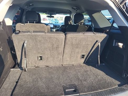 Used 2020 Ford Explorer XLT w/ Equipment Group 202A AWD/4WD image 15