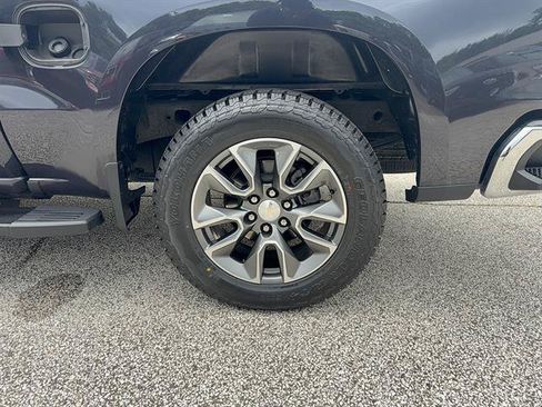 Used 2023 Chevrolet Silverado 1500 LT AWD/4WD image 24