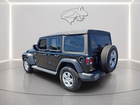 Used 2021 Jeep Wrangler Unlimited Sport AWD/4WD image 9