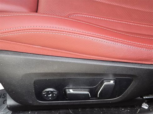 Used 2024 BMW 330i 330i w/ M Sport Package image 24