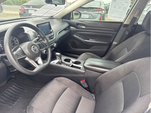 Used 2020 Nissan Altima 2.5 S FWD image 9