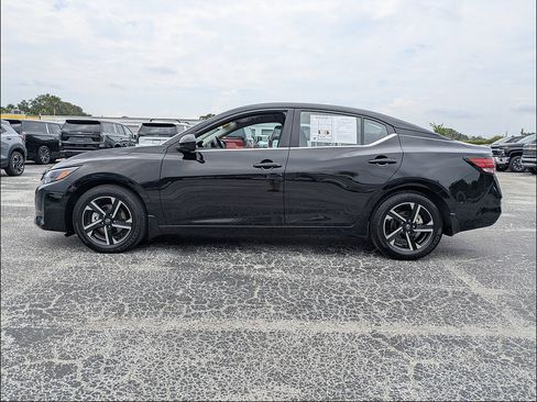 Used 2024 Nissan Sentra SV w/ All-Weather Package FWD image 4