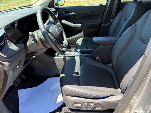 Used 2025 Buick Encore GX Sport Touring w/ Comfort Package FWD image 16