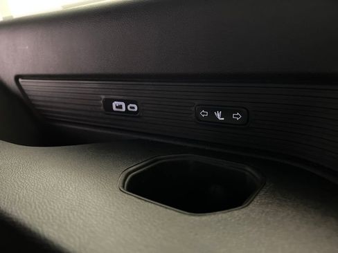 Used 2024 Jeep Wagoneer L Series II w/ Flexible Seating Group image 38