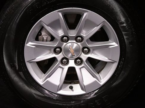 Used 2023 Chevrolet Silverado 1500 LT w/ Protection Package image 9