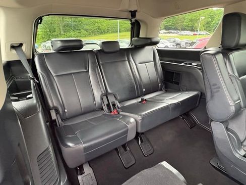 Used 2024 Ford Expedition XLT AWD/4WD image 35