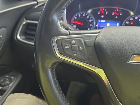 Used 2019 Chevrolet Equinox LT image 19