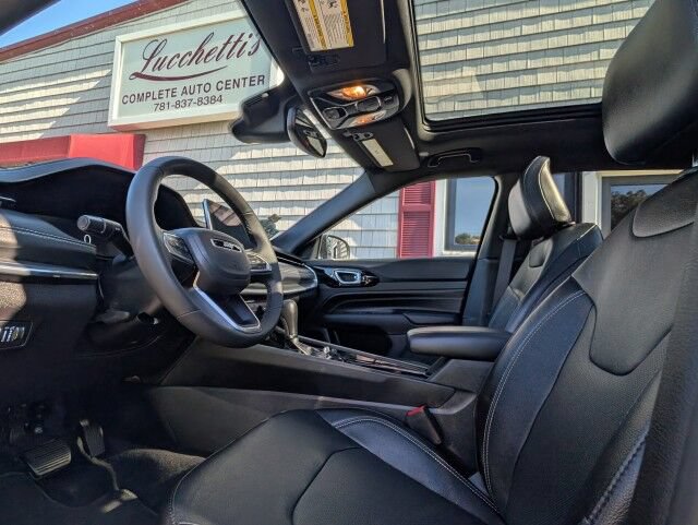 Used 2023 Jeep Compass High Altitude AWD/4WD image 8