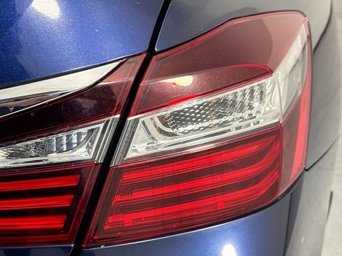 Used 2016 Honda Accord EX-L image 34