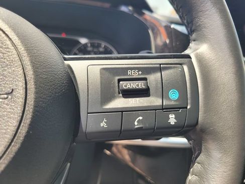 Certified 2022 Nissan Pathfinder SV w/ SV Premium Package FWD image 27
