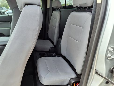 Used 2016 Chevrolet Colorado LT w/ LT Convenience Package image 18