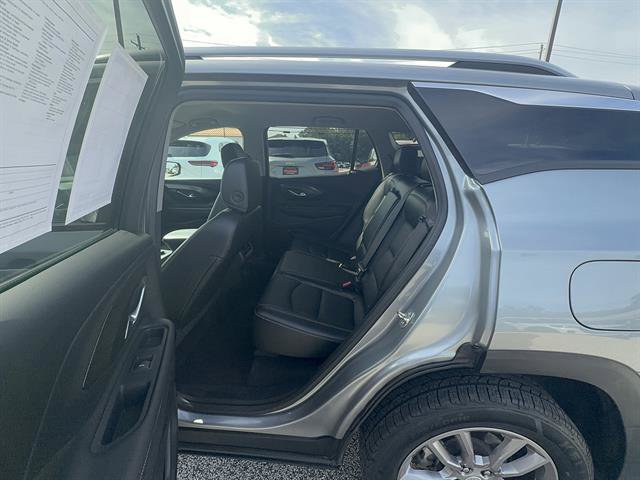 Used 2024 GMC Terrain SLT AWD/4WD image 19
