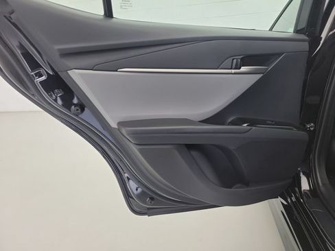 Used 2025 Toyota Camry SE w/ Convenience Package FWD image 15