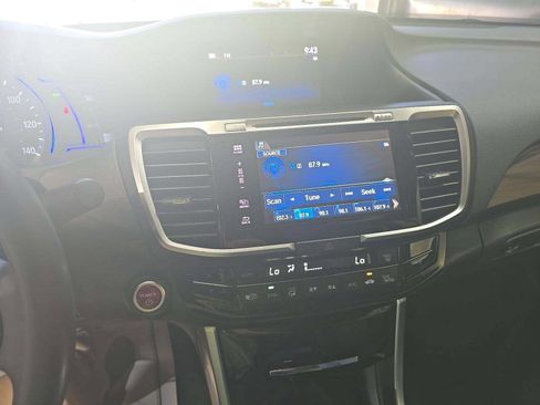 Used 2017 Honda Accord EX-L image 8