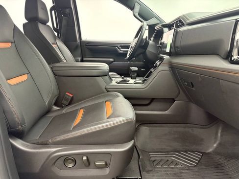 Used 2024 GMC Sierra 1500 AT4 w/ AT4 Premium Package AWD/4WD image 31